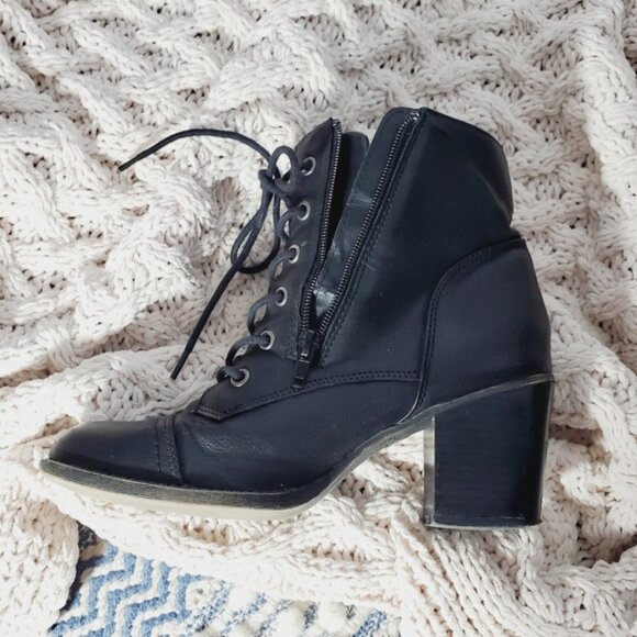 Vintage Y2K MADDEN GIRL "Whipster" Lace Up Prairie Ankle Boots - Picture 7 of 14